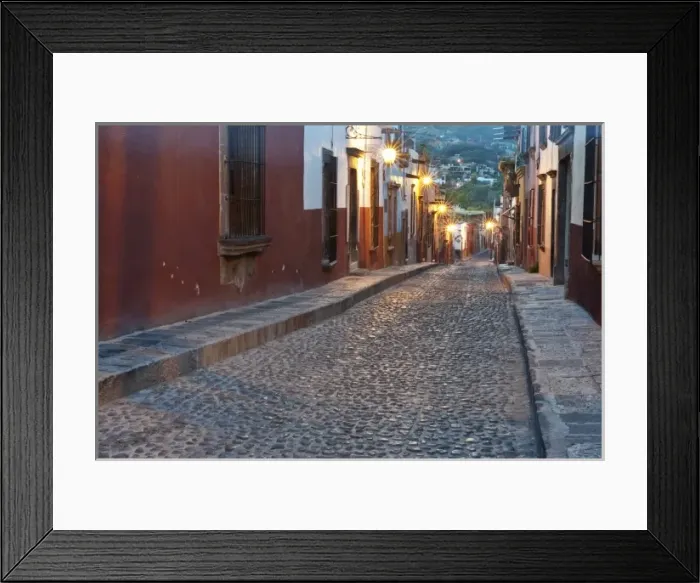 Framed Print : Mexico, Guanajuato, San Miguel de Allende, Historic Distric Framed Print : Mexico, Guanajuato, San Miguel de Allende, Historic Distric