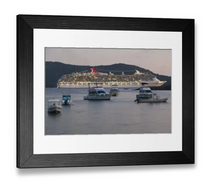 Framed Print : Mexico, Guerrero, Zihuatanejo. Cruiseship off Playa Municipal / Dusk Framed Print : Mexico, Guerrero, Zihuatanejo. Cruiseship off Playa Municipal / Dusk