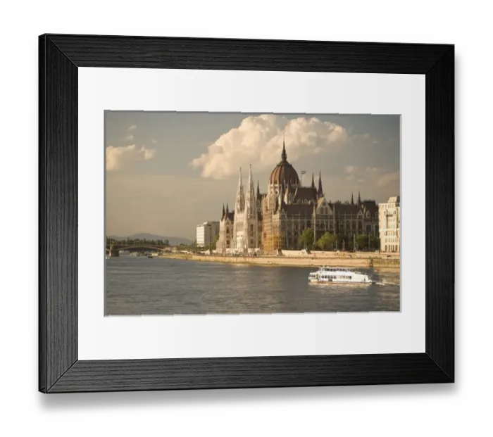 Framed Print : Parliament Buildings along Danube River, viewed from the Chain Bridge, Pest side Framed Print : Parliament Buildings along Danube River, viewed from the Chain Bridge, Pest side