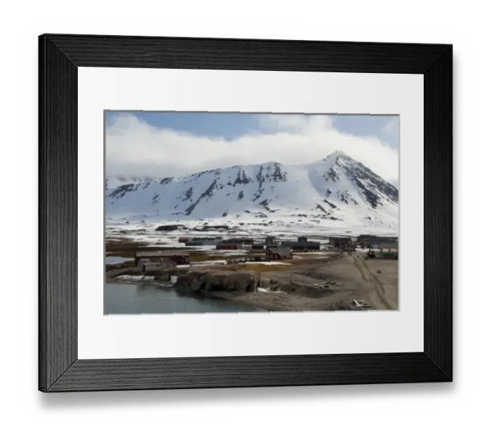 Framed Print : Norway, Arctic Circle, Svalbard Islands, Spitsbergen, Ny Alesund. Kongsfjorden (aka Kings Bay)