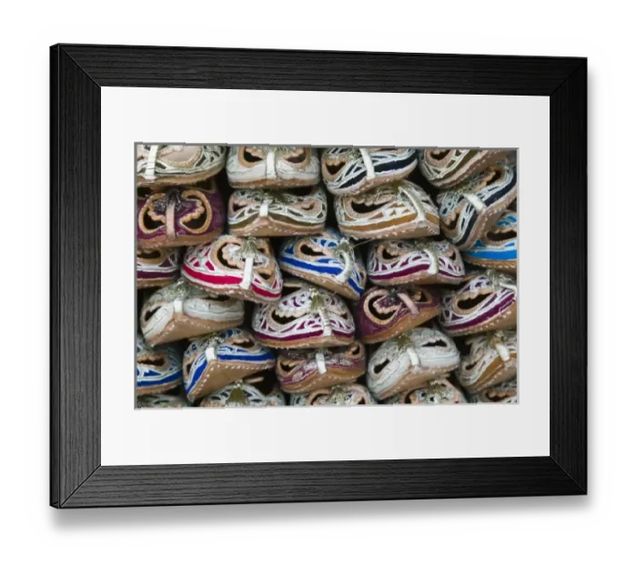 Framed Print : United Arab Emirates, Dubai, Bur Dubai. Bur Dubai Market- Arabian Slippers