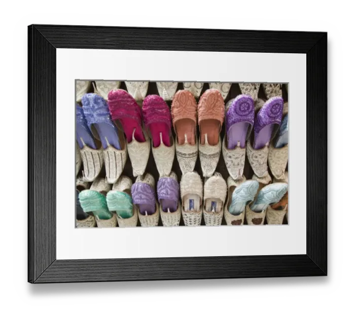 Framed Print : United Arab Emirates, Dubai, Bur Dubai. Bur Dubai Market- Arabian Slippers