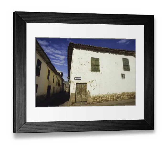 Framed Print : Street corner near the Plaza de Armas, Cuzco, Urubamba Valley, Peru Framed Print : Street corner near the Plaza de Armas, Cuzco, Urubamba Valley, Peru