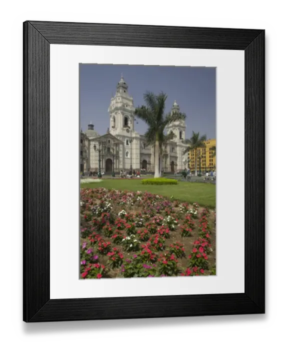 Framed Print : Gardens in front of La Catedral, The Cathedral of Lima, Plaza de Armas, Lima, Peru