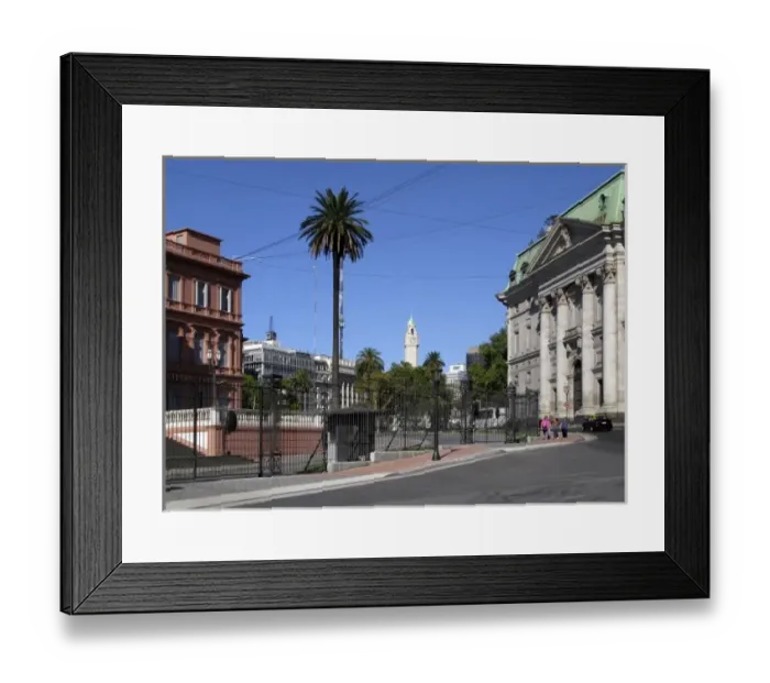 Framed Print : Plaza de Mayo and Casa Rosada on the left