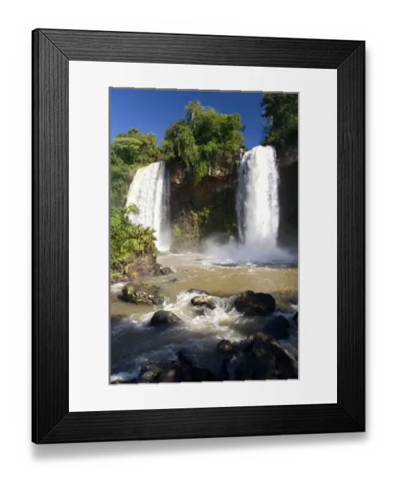 Framed Print : Puerto Iguazu, Argentina. The breathtaking waterfalls of Puerto Iguazu and Foz de Iguazu (Brazil) Framed Print : Puerto Iguazu, Argentina. The breathtaking waterfalls of Puerto Iguazu and Foz de Iguazu (Brazil)
