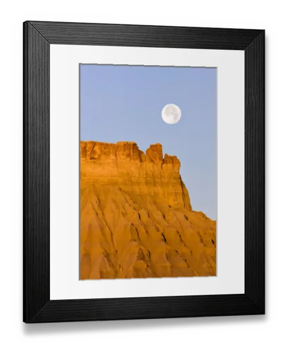 Framed Print : A full moon sets over Factory Butte at sunrise in the desert of southwestern Utah Framed Print : A full moon sets over Factory Butte at sunrise in the desert of southwestern Utah