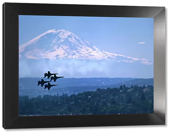 North America, USA, Washington, Seattle. The Blue Angels over Seattle at Seafair with Mt