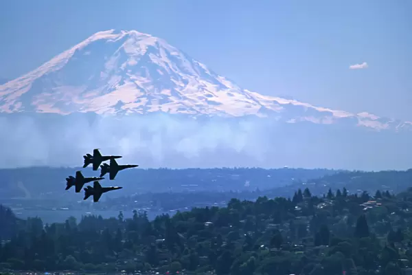 North America, USA, Washington, Seattle. The Blue Angels over Seattle at Seafair with Mt