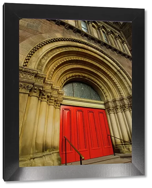 Church of the Holy Trinity Episcopal churchs red door in Rittenhouse Square