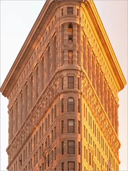 North America, USA, New York, New York City. Flatiron Building, 5th Avenue