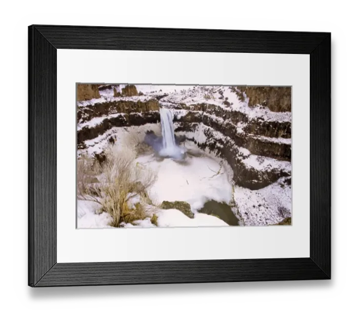 Framed Print : 200 foot high Palouse Falls in Washington in winter Framed Print : 200 foot high Palouse Falls in Washington in winter
