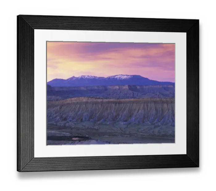 Framed Print : Strike overlook and Henry Mountains at sunset. Capitol Reep National Park, Utah Framed Print : Strike overlook and Henry Mountains at sunset. Capitol Reep National Park, Utah