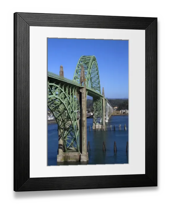 Framed Print : Yaquina Bay Bridge spanning the Yaquina Bay south of Newport, Oregon, USA Framed Print : Yaquina Bay Bridge spanning the Yaquina Bay south of Newport, Oregon, USA