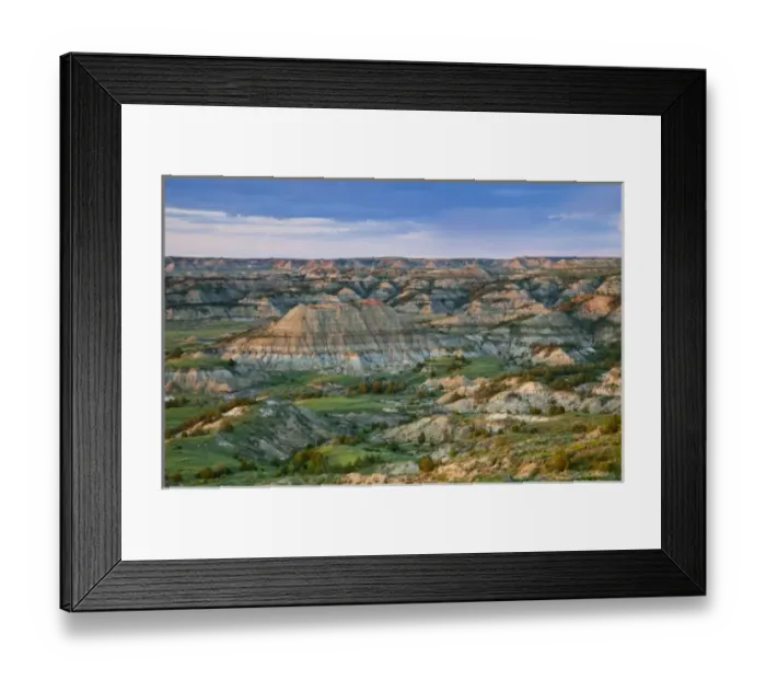 Framed Print : Colorful badlands from Painted Canyon overlook in Theodore Roosevelt National Park Framed Print : Colorful badlands from Painted Canyon overlook in Theodore Roosevelt National Park