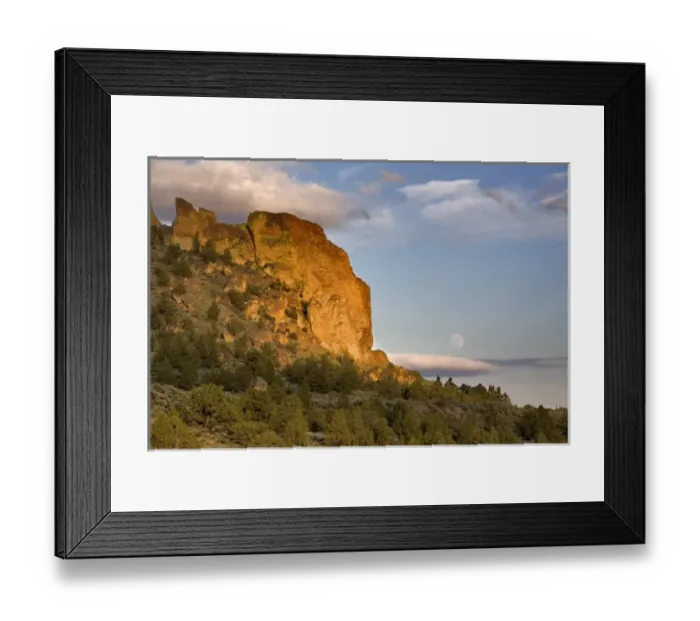 Framed Print : USA, Oregon, Smith Rocks SP. A full moon rises above the east side of Smith Rocks Framed Print : USA, Oregon, Smith Rocks SP. A full moon rises above the east side of Smith Rocks