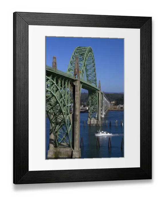 Framed Print : Yaquina Bay Bridge spanning the Yaquina Bay south of Newport, Oregon, USA Framed Print : Yaquina Bay Bridge spanning the Yaquina Bay south of Newport, Oregon, USA