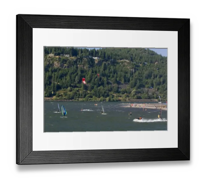Framed Print : Windsurfing and Kitesurfing on the Columbia River at Hood River, Oregon, USA