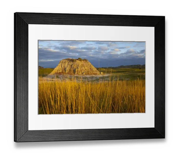 Framed Print : Colorful badlands at Theodore Roosevelt National Park, North Dakota, USA