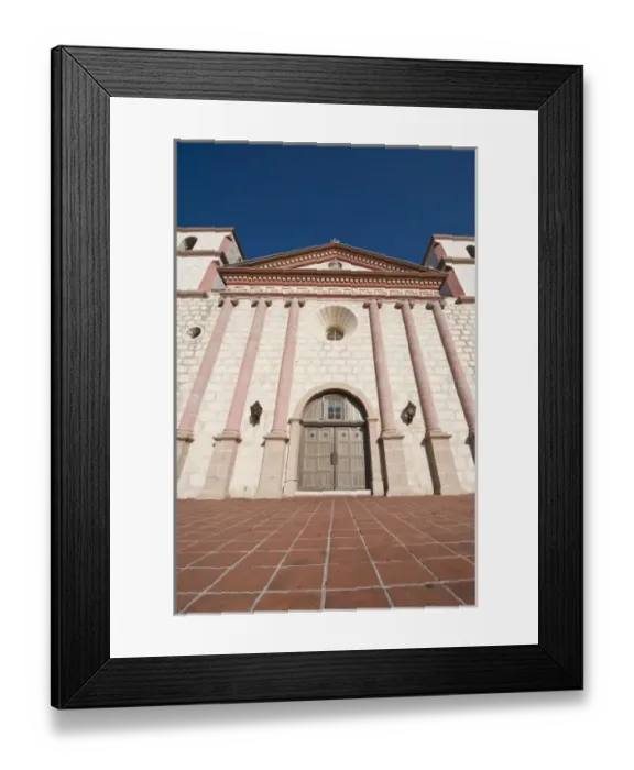 Framed Print : Santa Barbara, California. Santa Barbara Mission Framed Print : Santa Barbara, California. Santa Barbara Mission