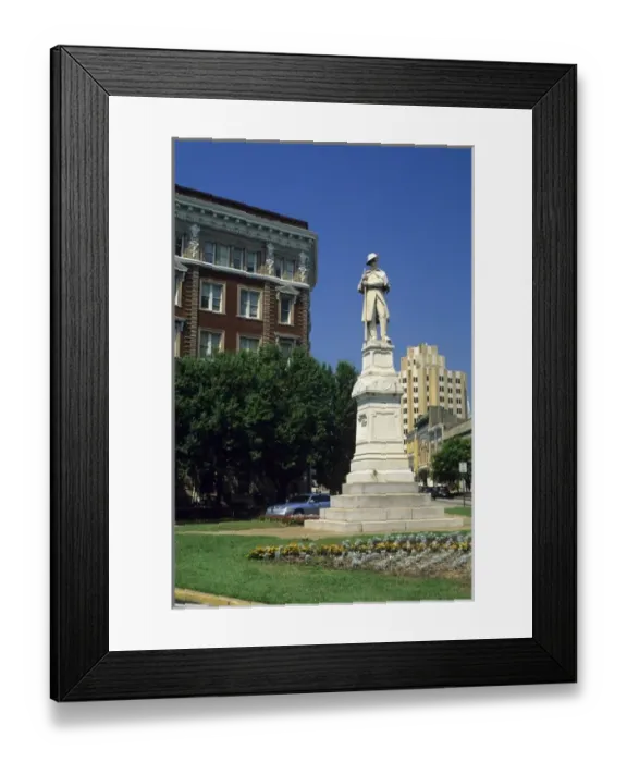 Framed Print : A monument to Civil War Soldiers in Macon, Georgia Framed Print : A monument to Civil War Soldiers in Macon, Georgia