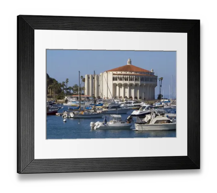 Framed Print : The Catalina Casino and Avalon harbor on Catalina Island, California, USA Framed Print : The Catalina Casino and Avalon harbor on Catalina Island, California, USA