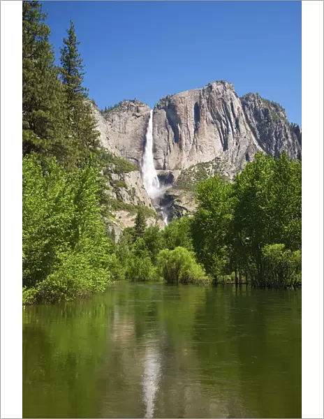 CA, Yosemite NP, Upper Yosemite Falls and Merced River
