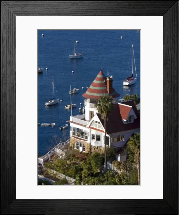 Framed Print : The Holly Hill House overlooking Avalon Harbor on Catalina Island, California, USA