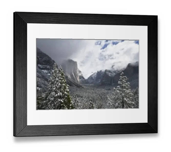 Framed Print : Yosemite valley in winter - Yosemite National Park, California
