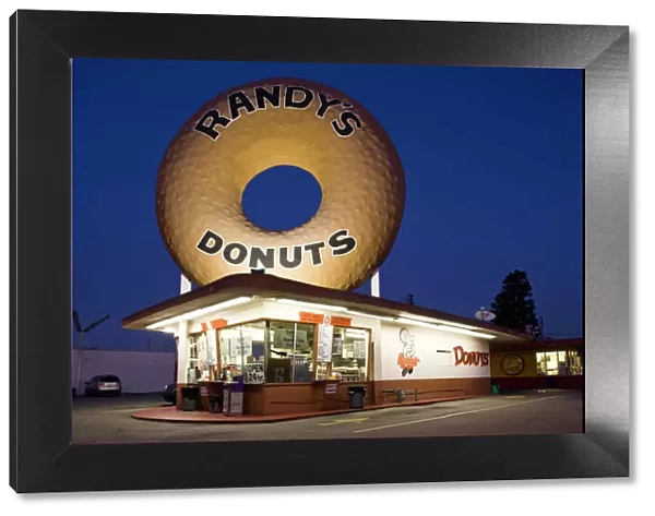 USA, California, Inglewood. Randys Donuts, dawn
