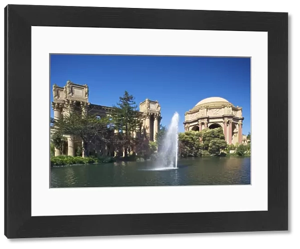 USA, California, San Francisco. View of the Palace of Fine Arts and pool