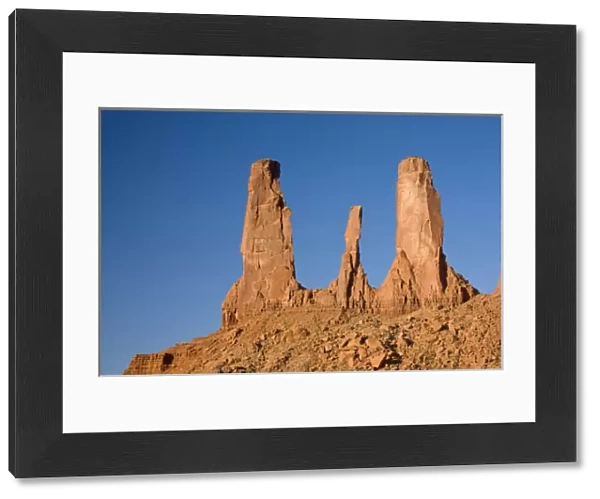 AZ, Monument Valley, Three Sisters