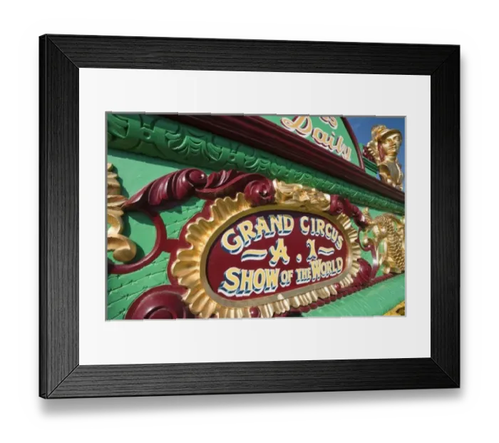 Framed Print : Milwaukee, Wisconsin. Historic circus wagons at the annual Great CIrcus Parade Framed Print : Milwaukee, Wisconsin. Historic circus wagons at the annual Great CIrcus Parade