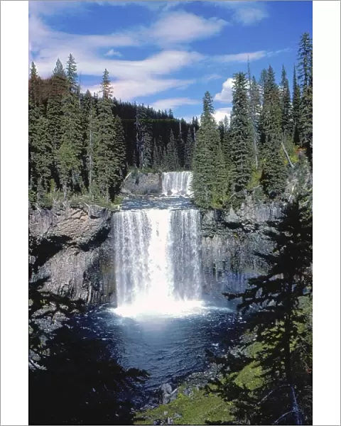 USA, Wyoming, Yellowstone NP, Colonade Falls