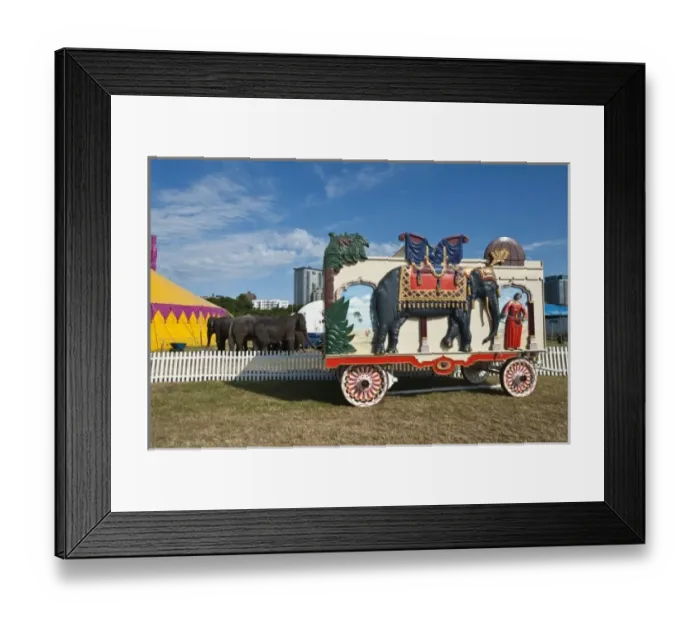 Framed Print : Milwaukee, Wisconsin. Historic circus wagons at the annual Great CIrcus Parade Framed Print : Milwaukee, Wisconsin. Historic circus wagons at the annual Great CIrcus Parade