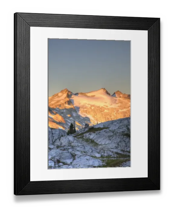 Framed Print : WA, Alpine Lakes Wilderness, Mount Daniel, at sunrise, view from Robin Lake Framed Print : WA, Alpine Lakes Wilderness, Mount Daniel, at sunrise, view from Robin Lake
