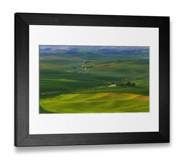 Framed Print : A scenic fiew of the Palouse countryside from Steptoe Bute in Washington State Framed Print : A scenic fiew of the Palouse countryside from Steptoe Bute in Washington State
