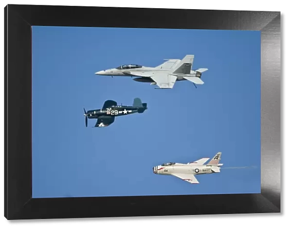 FJF Fury, Corsair and F-18 E Super Hornet at Ea Air Show, Oshkosh 2006