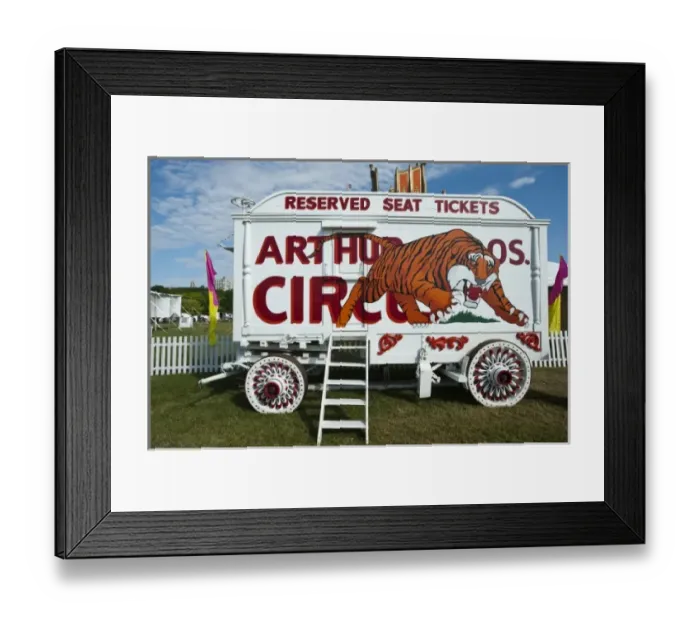 Framed Print : Milwaukee, Wisconsin. Historic circus wagons at the annual Great CIrcus Parade Framed Print : Milwaukee, Wisconsin. Historic circus wagons at the annual Great CIrcus Parade