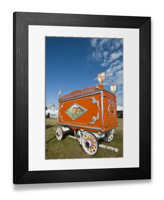 Framed Print : Milwaukee, Wisconsin. Historic circus wagons at the annual Great CIrcus Parade Framed Print : Milwaukee, Wisconsin. Historic circus wagons at the annual Great CIrcus Parade