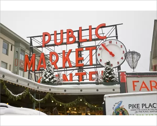 WA, Seattle, Pike Place Market, a snowy day at the market