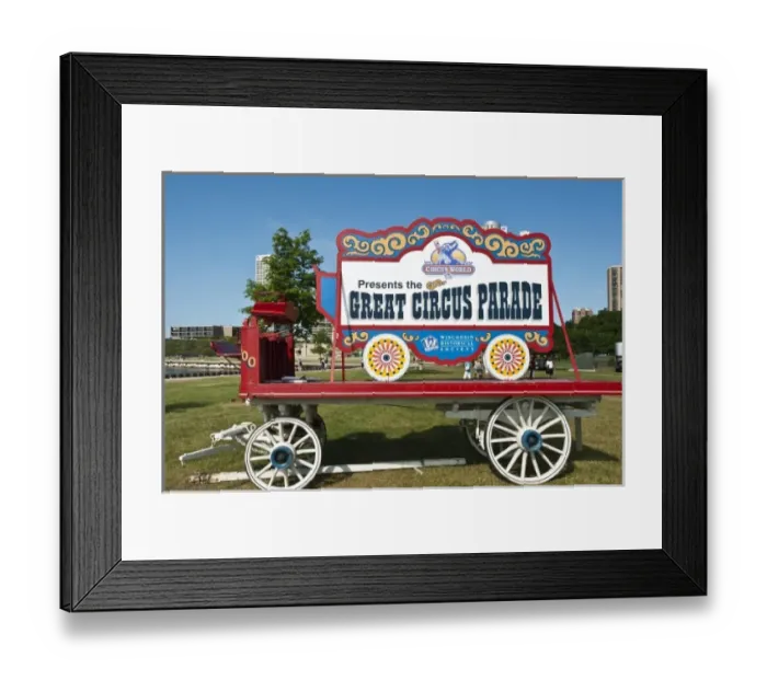 Framed Print : Milwaukee, Wisconsin. Historic circus wagons at the annual Great CIrcus Parade Framed Print : Milwaukee, Wisconsin. Historic circus wagons at the annual Great CIrcus Parade