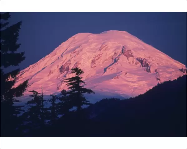 USA, Washington, Mt. Rainier, inactive volcano, 14, 410 feet high, at sunrise from White Pass
