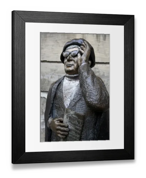 Framed Print : The statue of Evert Taube the Swedish composer and singer in Gamla Stan. Stockholm Framed Print : The statue of Evert Taube the Swedish composer and singer in Gamla Stan. Stockholm