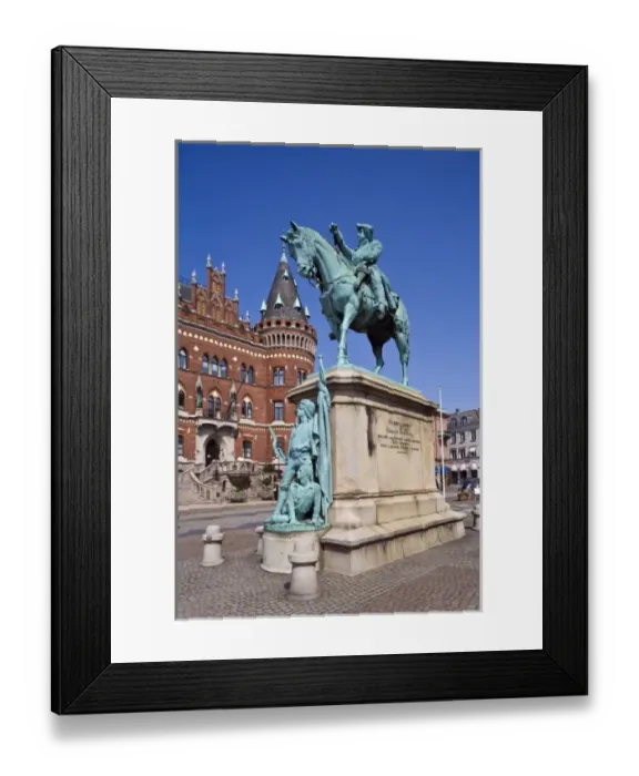 Framed Print : Statue of Magnus Stenbock, Swedish military and diplomatic figure, town hall, Helsingborg Framed Print : Statue of Magnus Stenbock, Swedish military and diplomatic figure, town hall, Helsingborg