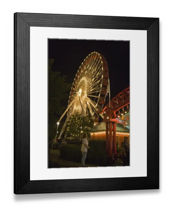 Framed Print : Viewing the Navy Pier in Chicago Framed Print : Viewing the Navy Pier in Chicago