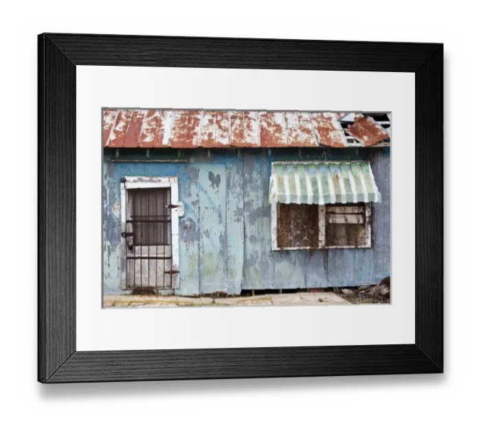 Framed Print : USA, Mississippi, Natchez. Abandoned house, North Natchez