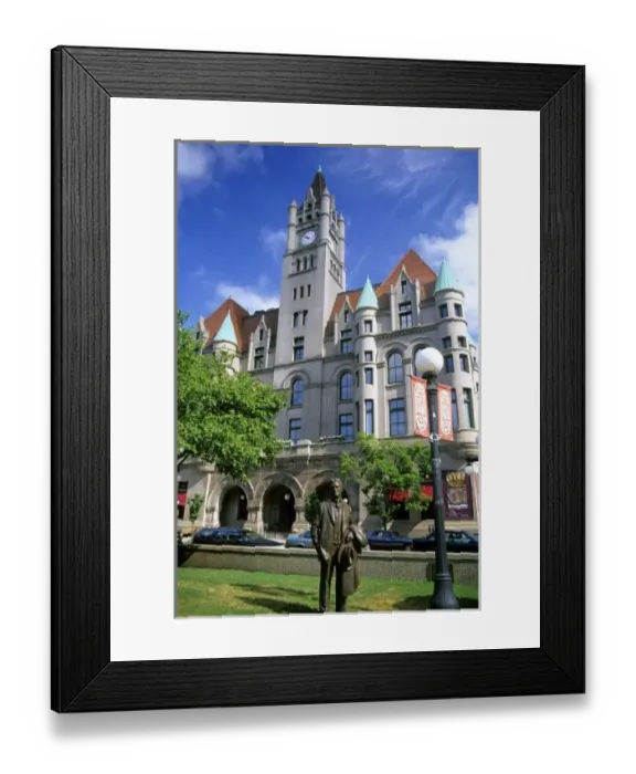 Framed Print : Rice Park and Landmark Center in St. Paul, Minnesota Framed Print : Rice Park and Landmark Center in St. Paul, Minnesota