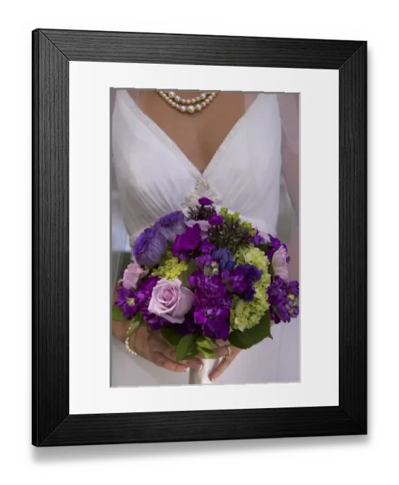 Framed Print : USA, New England, Massachusetts, Boston, Bride holding wedding bouquet (MR) Framed Print : USA, New England, Massachusetts, Boston, Bride holding wedding bouquet (MR)