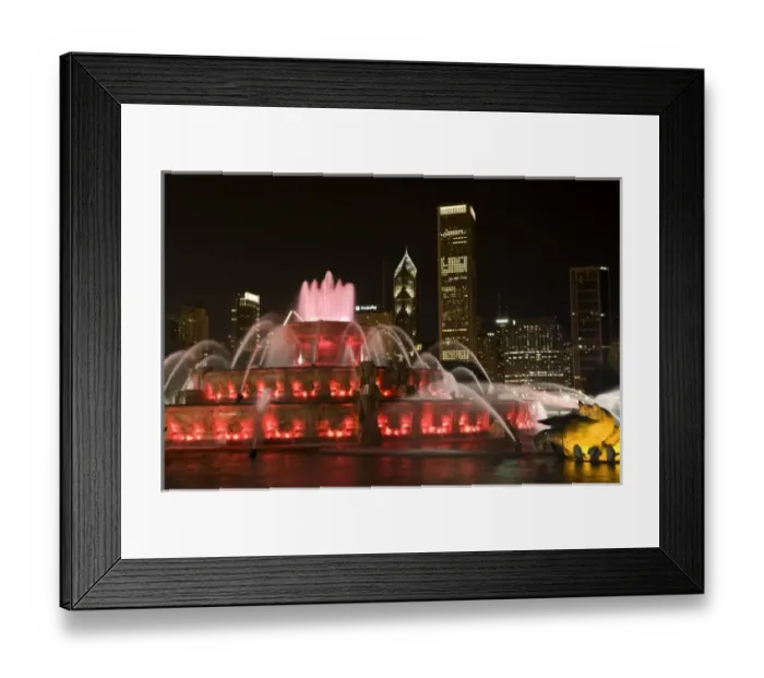 Framed Print : A view of Buckingham Fountain in Grant Park, Chicago Framed Print : A view of Buckingham Fountain in Grant Park, Chicago